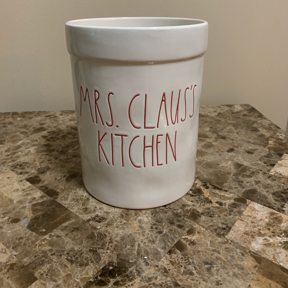 Rae Dunn Mrs. Claus's Kitchen Crock
